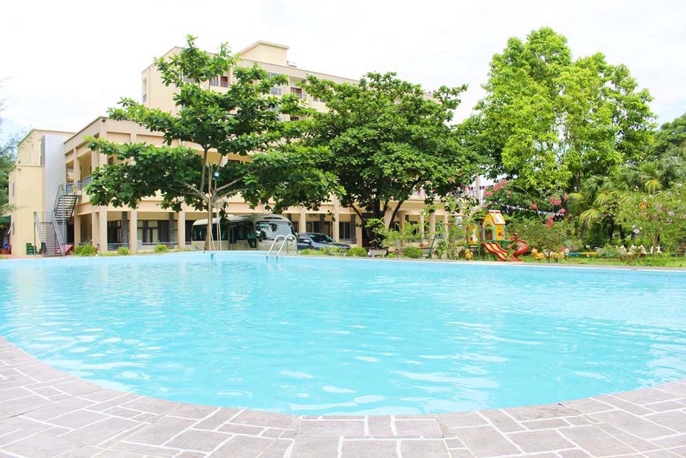 Khách sạn có bể bơi tại Hanvet Hot